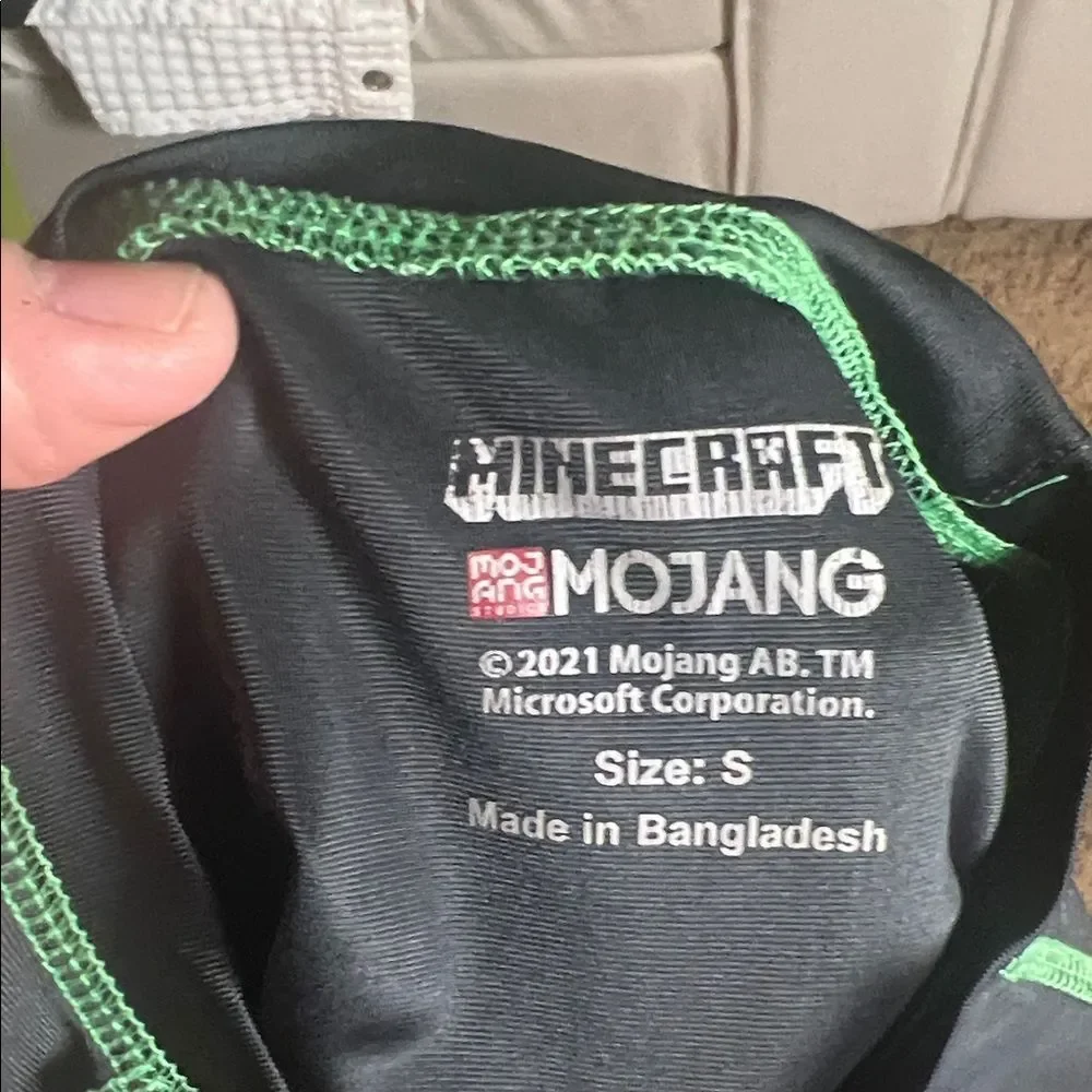 Minecraft Kids Shirt Black and Green Size Small